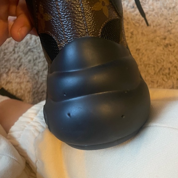 Louis Vuitton LV Archlight Sneaker - Picture 12 of 14